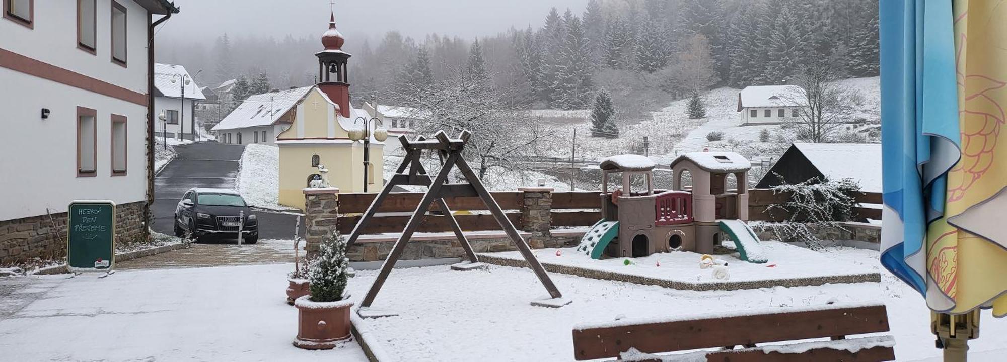 Hotel Zlaty Potok Nicov  Extérieur photo