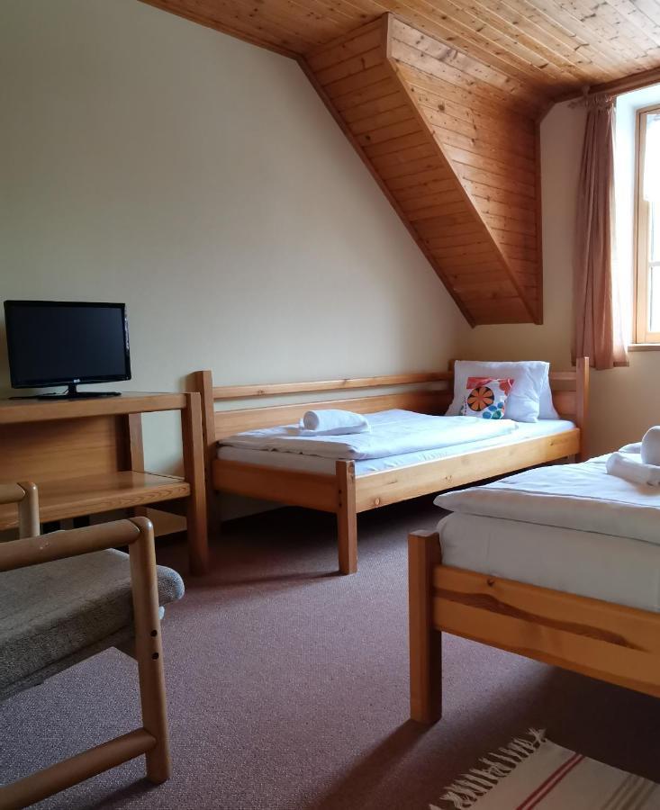 Hotel Zlaty Potok Nicov  Extérieur photo